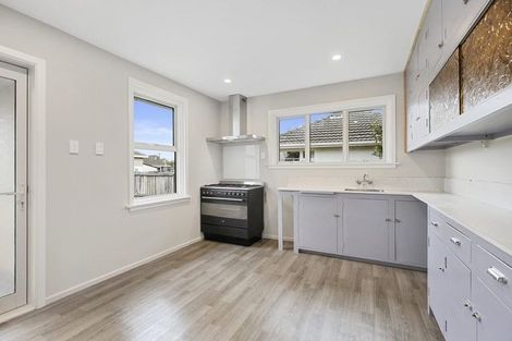 Photo of property in 42 Charlcott Street, Burnside, Christchurch, 8053