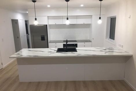 Photo of property in 8a Awanui Street, Merrilands, New Plymouth, 4312