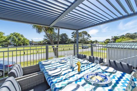 Photo of property in 26 Rotten Row, Waikuku Beach, 7473