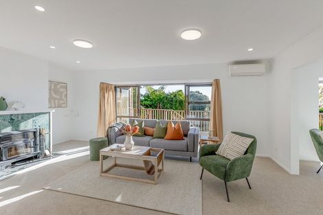 Photo of property in 16 Huia Street, Waikanae, 5036