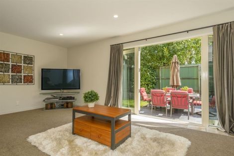 Photo of property in 399a Main North Road, Redwood, Christchurch, 8051