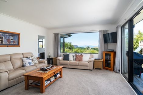 Photo of property in 38 Katelyn Place, Kinloch, Taupo, 3385