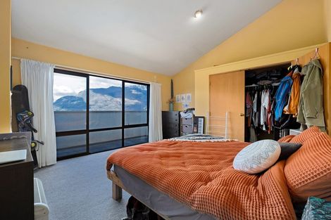 Photo of property in 116a Wynyard Crescent, Fernhill, Queenstown, 9300