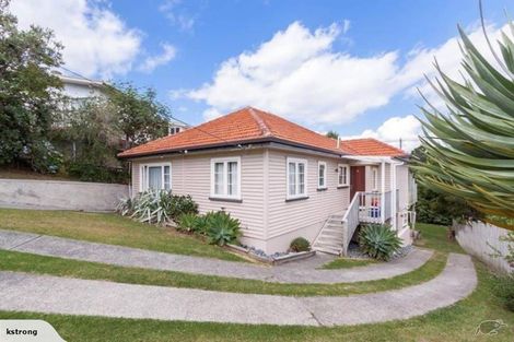 Photo of property in 216 Rangatira Road, Beach Haven, Auckland, 0626