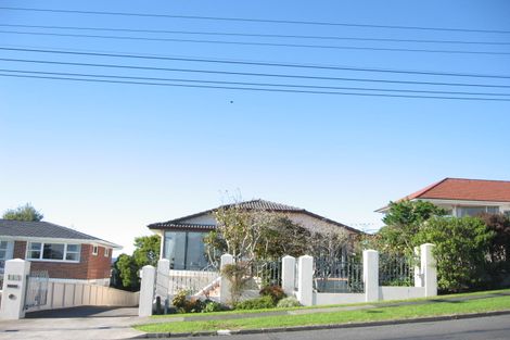 Photo of property in 113 Bleakhouse Road, Mellons Bay, Auckland, 2014