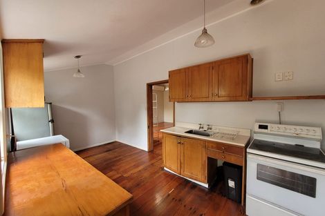 Photo of property in 11 Aorangi Terrace, Thorndon, Wellington, 6011