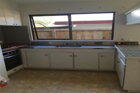 Photo of property in 14 Flavia Close, Torbay, Auckland, 0630