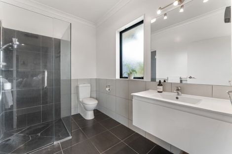 Photo of property in 5 Crabapple Close, Milson, Palmerston North, 4414