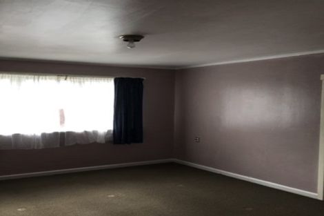 Photo of property in 16 Rathgar Road, Henderson, Auckland, 0610