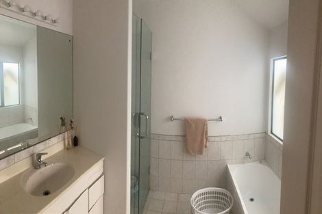 Photo of property in 4 Savoy Road, Orewa, 0931