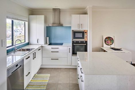 Photo of property in 2/26 Mason Street, Moera, Lower Hutt, 5010