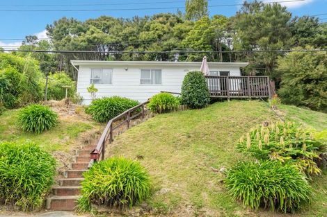 Photo of property in 4 John Street, Stokes Valley, Lower Hutt, 5019