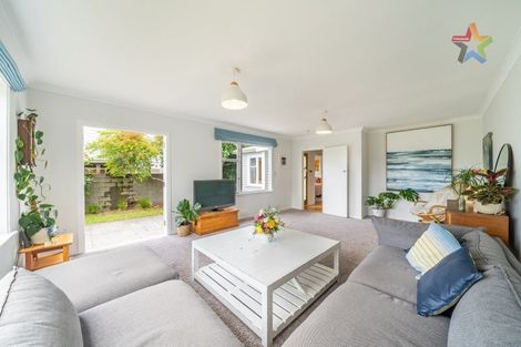 Photo of property in 59 Oroua Street, Eastbourne, Lower Hutt, 5013