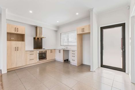 Photo of property in 2 Fermi Lane, Papakura, 2110