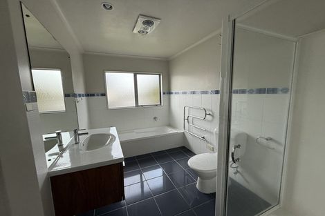 Photo of property in 44 Baverstock Road, Flat Bush, Auckland, 2016