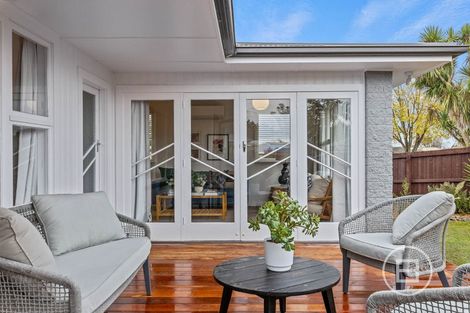 Photo of property in 76 Frankleigh Street, Somerfield, Christchurch, 8024