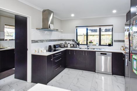 Photo of property in 7 Clendon Place, Manurewa, Auckland, 2102