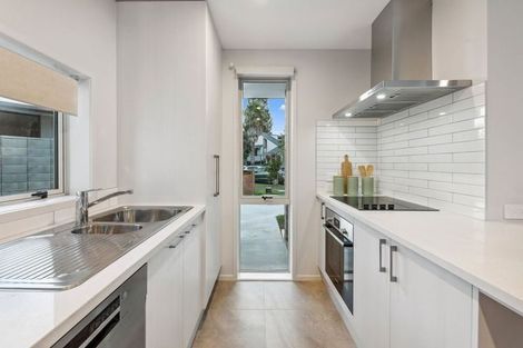 Photo of property in 4a Bosun Place, Te Atatu Peninsula, Auckland, 0610