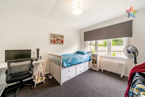 Photo of property in 35 Lees Grove, Wainuiomata, Lower Hutt, 5014