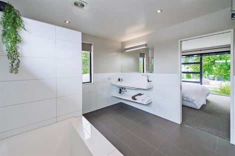 Photo of property in 4 Nightingale Place, Papanui, Christchurch, 8053