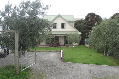 Photo of property in 22 Forest Lane, Raumati South, Paraparaumu, 5032