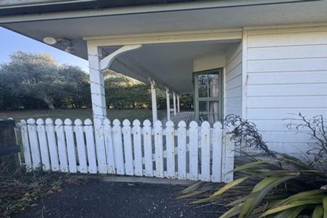Photo of property in 81 Motu Road, Kumeu, 0891
