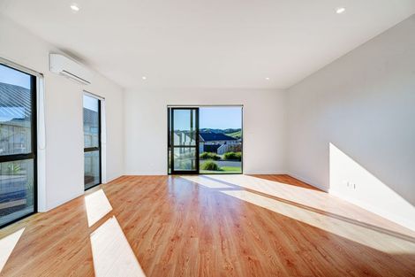 Photo of property in 16 Awa Avenue, Helensville, 0800