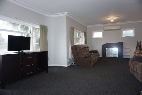 Photo of property in 15 Hannan Street, Levin, 5510