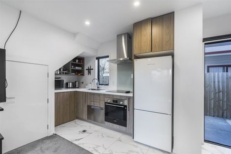 Photo of property in 2/269 Barbadoes Street, Christchurch Central, Christchurch, 8011