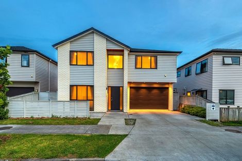 Photo of property in 21 Quattro Avenue, Flat Bush, Auckland, 2019
