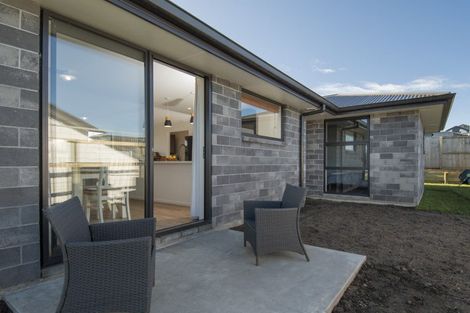 Photo of property in 2 Stingray Drive, Omokoroa, 3114