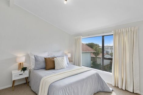 Photo of property in 6/200 Onepu Road, Lyall Bay, Wellington, 6022