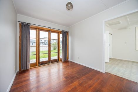 Photo of property in 8 Lee Place, Bader, Hamilton, 3206