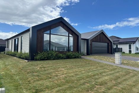 Photo of property in 28 Isobel Hodgson Drive, Cambridge, 3434