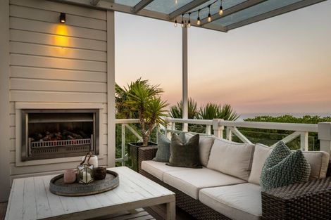 Photo of property in 8 Elizabeth Road, Bluff Hill, Napier, 4110