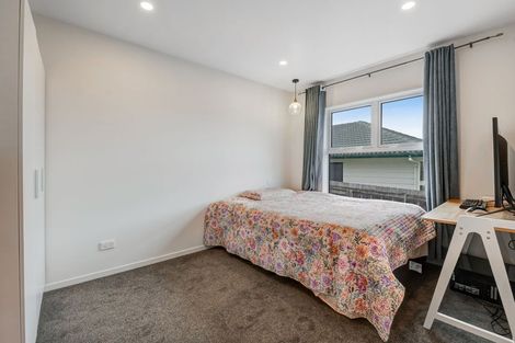 Photo of property in 10 Santiago Crescent, Unsworth Heights, Auckland, 0632
