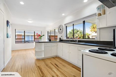 Photo of property in 29 Sunnyside Crescent, Papatoetoe, Auckland, 2025