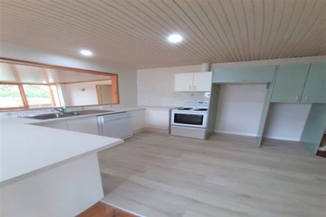 Photo of property in 41 Awaroa Road, Sunnyvale, Auckland, 0612