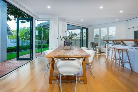 Photo of property in 1/16 Clifton Road, Hauraki, Auckland, 0622