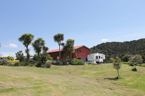 Photo of property in 352 Heatley Road, Whakapirau, Maungaturoto, 0583