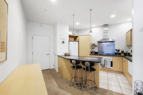 Photo of property in Stadium Garden Flats, 401/107 Thorndon Quay, Pipitea, Wellington, 6011