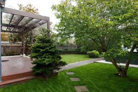 Photo of property in 21 Phoenix Avenue, Hokowhitu, Palmerston North, 4410