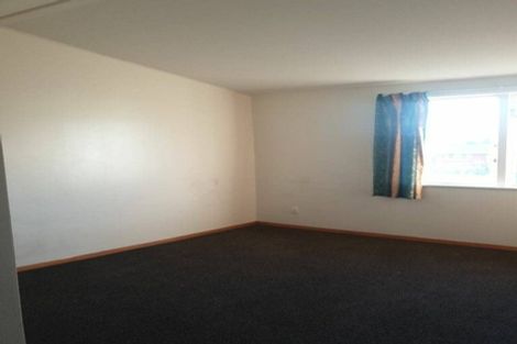 Photo of property in 8 Matipo Street, Castlecliff, Whanganui, 4501