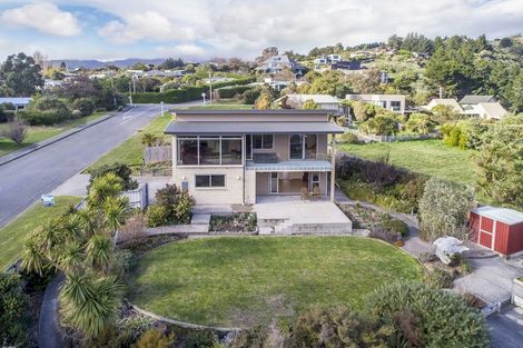 Photo of property in 2 Athol Place, Diamond Harbour, 8971