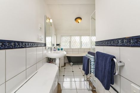 Photo of property in 18 Riverbank Road, Tiakitahuna, Palmerston North, 4477