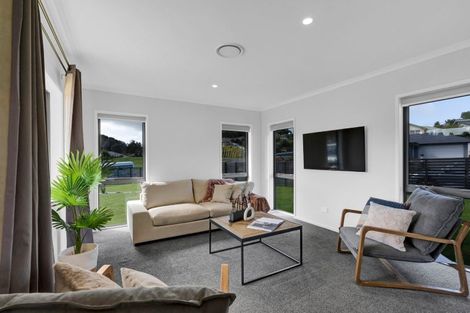Photo of property in 23 Garrett Drive, Whalers Gate, New Plymouth, 4310