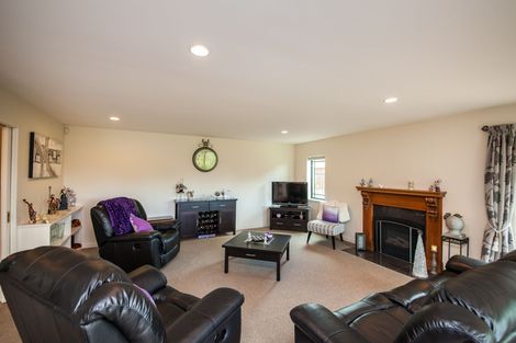 Photo of property in 7 The Oaks, Awapuni, Palmerston North, 4412
