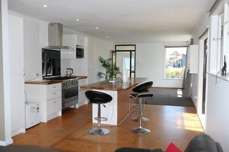 Photo of property in 48 Rutherford Drive, Waikanae Beach, Waikanae, 5036