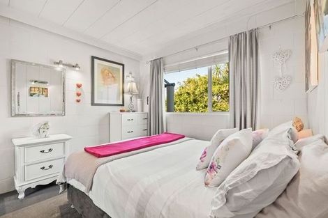 Photo of property in 7/18 Parr Terrace, Castor Bay, Auckland, 0620