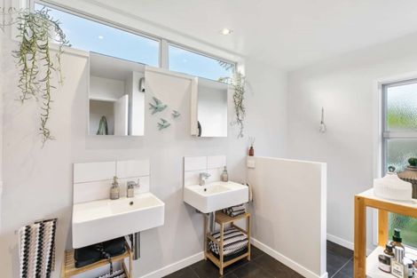 Photo of property in 29 Kahira Crescent, Papamoa Beach, Papamoa, 3118